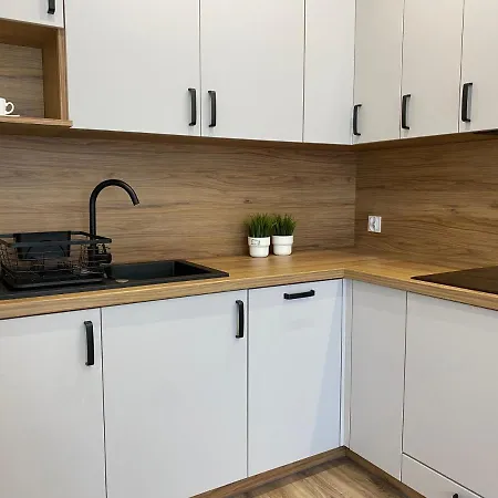 Apartamento Nowoczesny W Dzierżoniowie - Parter - Balkon - Pokój + Sypialnia *