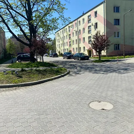 Nowoczesny W Dzierżoniowie - Parter - Balkon - Pokój + Sypialnia Dzierżoniów