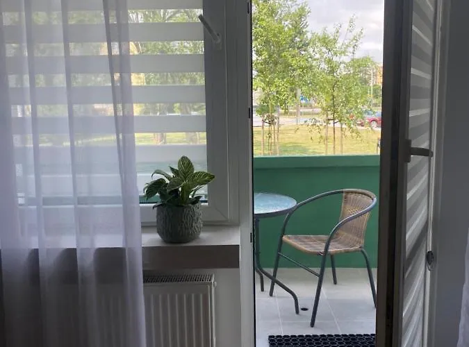 Nowoczesny W Dzierżoniowie - Parter - Balkon - Pokój + Sypialnia Dzierżoniów