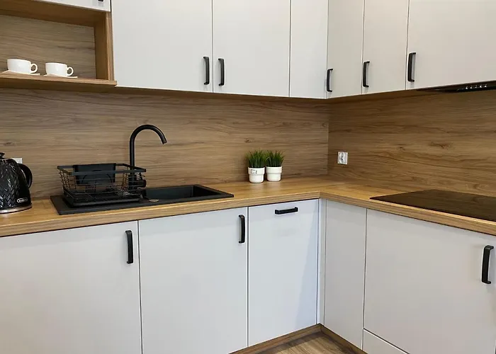 Apartamento Nowoczesny W Dzierżoniowie - Parter - Balkon - Pokój + Sypialnia *