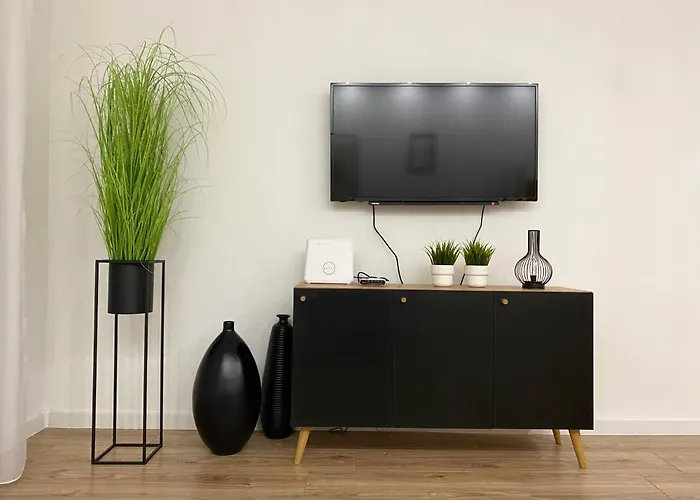 Nowoczesny W Dzierzoniowie - Parter - Balkon - + Sypialnia *