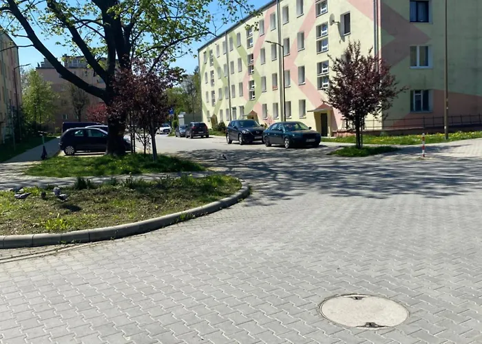 Nowoczesny W Dzierżoniowie - Parter - Balkon - Pokój + Sypialnia Dzierżoniów